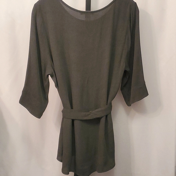 Top - Picture 2 of 6